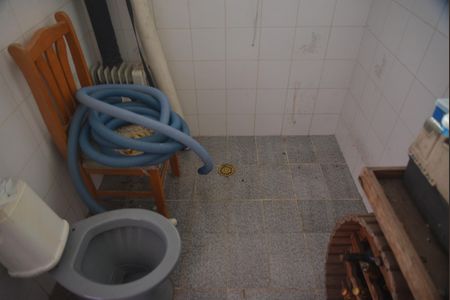 Casa à venda com 350m², 5 quartos e 4 vagasBanheiro de serviço