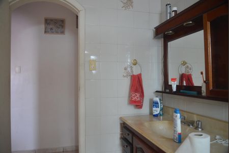 Casa à venda com 350m², 5 quartos e 4 vagasBanheiro Social