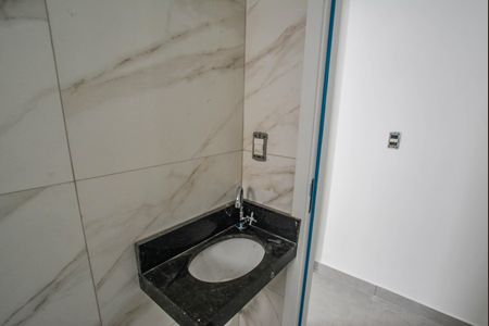 Apartamento à venda com 47m², 2 quartos e 1 vagaBanheiro Corredor
