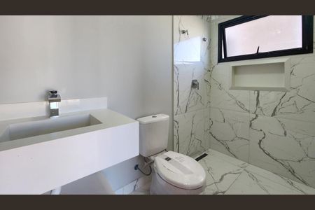 Casa à venda com 285m², 3 quartos e 1 vaga Casa à venda com 285m², 3 quartos e 1 vagaBanheiro da Suíte 2