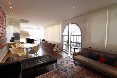 Casa à venda com 184m², 3 quartos e 4 vagasSala 1