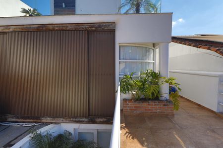 Casa à venda com 184m², 3 quartos e 4 vagasVaranda 1