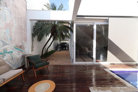 Casa à venda com 184m², 3 quartos e 4 vagasPiscina