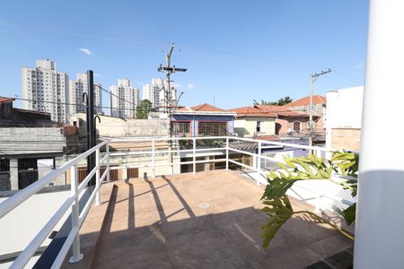 Casa à venda com 184m², 3 quartos e 4 vagasVaranda 1