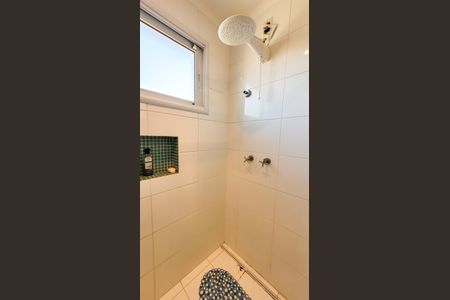 Casa de condomínio à venda com 680m², 4 quartos e 4 vagasBanheiro da Suíte 2