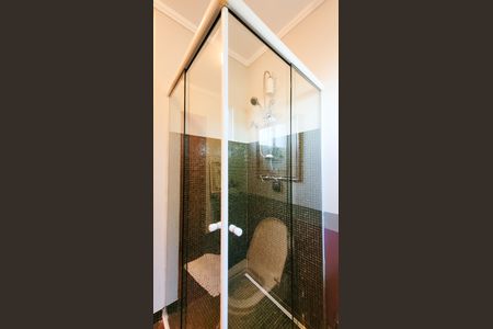 Casa de condomínio à venda com 680m², 4 quartos e 4 vagasLavabo