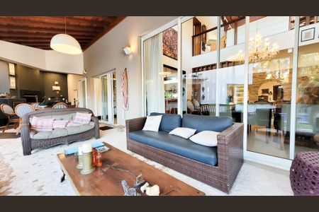 Casa de condomínio à venda com 680m², 4 quartos e 4 vagasÁrea gourmet