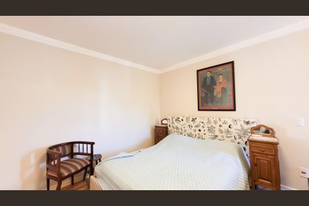 Casa de condomínio à venda com 680m², 4 quartos e 4 vagasSuíte 2