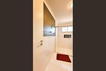 Casa de condomínio à venda com 680m², 4 quartos e 4 vagasBanheiro da Suíte 2