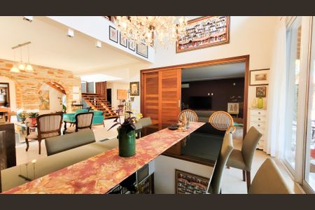Casa de condomínio à venda com 680m², 4 quartos e 4 vagasSala de Jantar