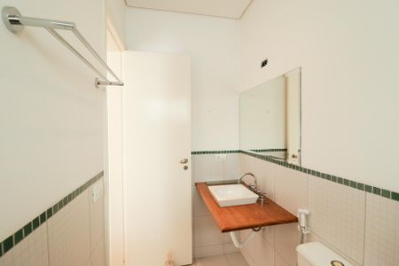 Casa à venda com 150m², 3 quartos e 2 vagas Casa à venda com 150m², 3 quartos e 2 vagasBanheiro da Suíte 2