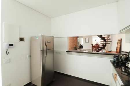 Casa à venda com 150m², 3 quartos e 2 vagas Casa à venda com 150m², 3 quartos e 2 vagasCozinha