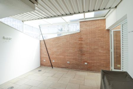 Casa à venda com 150m², 3 quartos e 2 vagas Casa à venda com 150m², 3 quartos e 2 vagasÁrea de Serviço