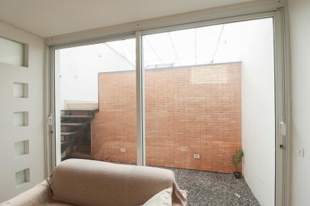 Casa à venda com 150m², 3 quartos e 2 vagas Casa à venda com 150m², 3 quartos e 2 vagasSala