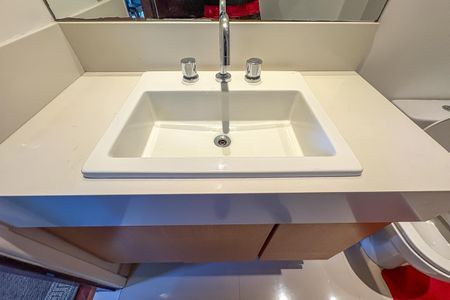 Apartamento à venda com 96m², 4 quartos e 2 vagasBanheiro