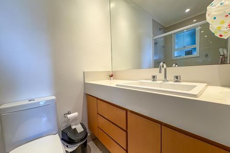 Apartamento à venda com 96m², 4 quartos e 2 vagasBanheiro