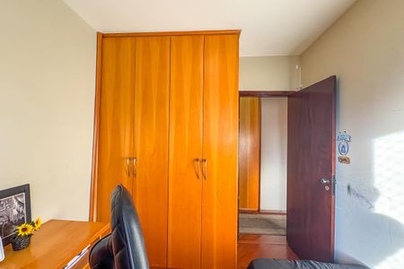 Apartamento à venda com 96m², 4 quartos e 2 vagasQuarto 2