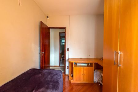 Apartamento à venda com 96m², 4 quartos e 2 vagasQuarto