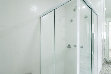 Apartamento à venda com 75m², 2 quartos e 1 vaga Apartamento à venda com 75m², 2 quartos e 1 vagaBanheiro Social