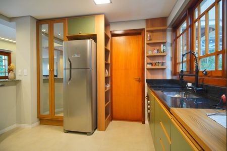 Apartamento à venda com 110m², 2 quartos e 2 vagasCozinha