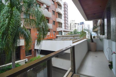 Apartamento à venda com 110m², 2 quartos e 2 vagasVaranda