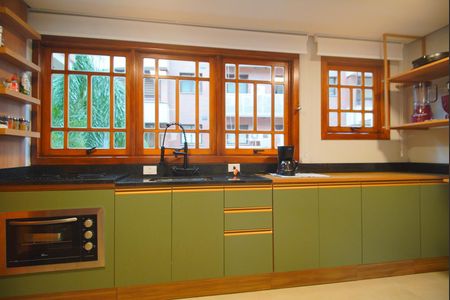 Apartamento à venda com 110m², 2 quartos e 2 vagasCozinha