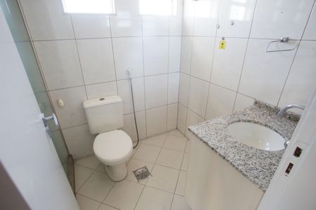 Apartamento à venda com 94m², 2 quartos e 1 vaga Apartamento à venda com 94m², 2 quartos e 1 vagaBanheiro da Suíte