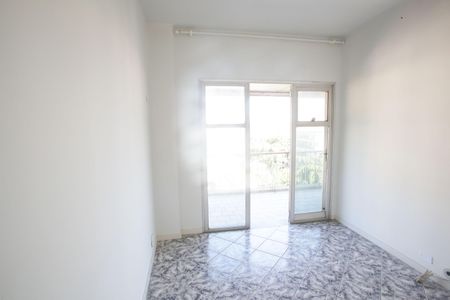 Apartamento à venda com 94m², 2 quartos e 1 vaga Apartamento à venda com 94m², 2 quartos e 1 vagaQuarto