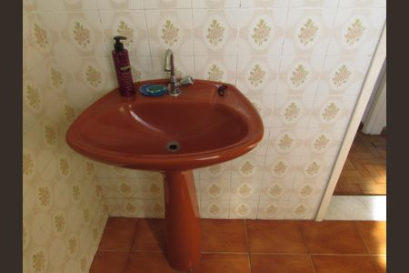 Casa à venda com 189m², 2 quartos e 2 vagasBanheiro da Suíte