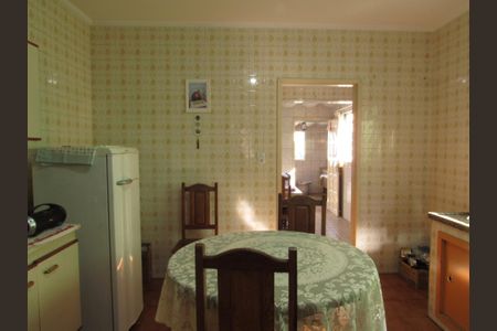 Casa à venda com 189m², 2 quartos e 2 vagasCozinha