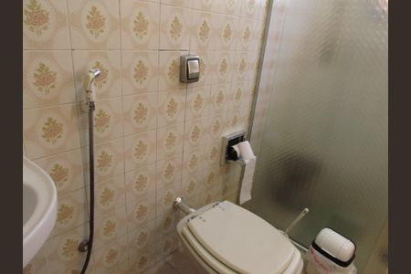 Casa à venda com 189m², 2 quartos e 2 vagasBanheiro