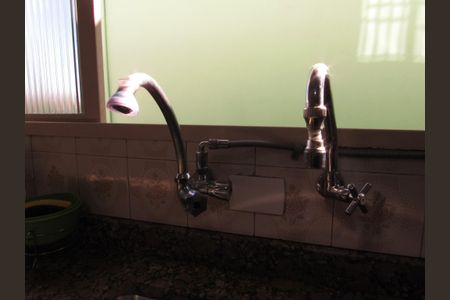 Casa à venda com 189m², 2 quartos e 2 vagasCozinha