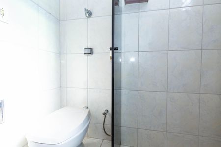 Casa à venda com 357m², 6 quartos e 4 vagas Casa à venda com 357m², 6 quartos e 4 vagasBanheiro