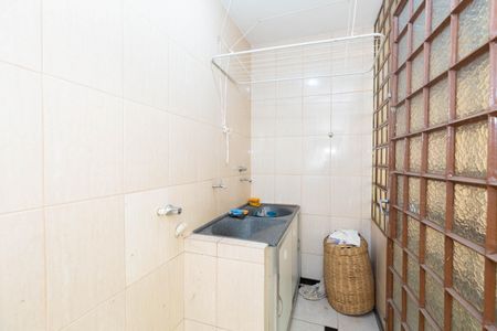 Casa à venda com 357m², 6 quartos e 4 vagas Casa à venda com 357m², 6 quartos e 4 vagasÁrea de Serviço