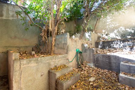 Casa à venda com 357m², 6 quartos e 4 vagas Casa à venda com 357m², 6 quartos e 4 vagasÁrea comum