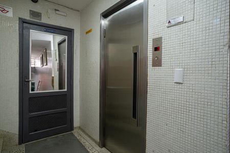 Apartamento à venda com 52m², 1 quarto e sem vaga Apartamento à venda com 52m², 1 quarto e sem vagaÁrea comum - Elevador