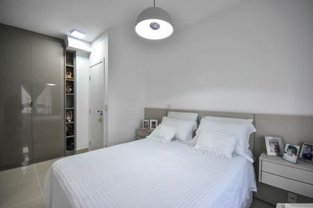 Apartamento à venda com 90m², 2 quartos e 2 vagas Apartamento à venda com 90m², 2 quartos e 2 vagasSuíte 2