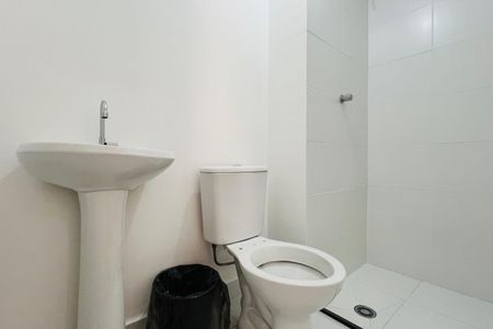 Apartamento à venda com 32m², 2 quartos e sem vaga Apartamento à venda com 32m², 2 quartos e sem vagaBanheiro