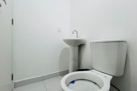 Apartamento à venda com 32m², 2 quartos e sem vaga Apartamento à venda com 32m², 2 quartos e sem vagaBanheiro