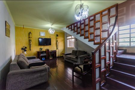 Casa à venda com 800m², 6 quartos e 15 vagas Casa à venda com 800m², 6 quartos e 15 vagasSala da TV