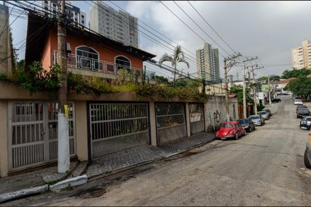 Casa à venda com 800m², 6 quartos e 15 vagas Casa à venda com 800m², 6 quartos e 15 vagasFachada