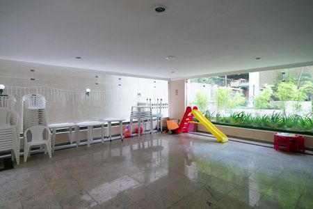 Apartamento à venda com 70m², 3 quartos e 1 vagaÁrea comum - Salão de Festas