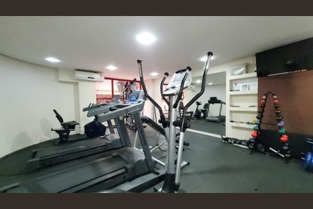 Apartamento para alugar com 145m², 4 quartos e 2 vagas Apartamento para alugar com 145m², 4 quartos e 2 vagasÁrea comum - Academia