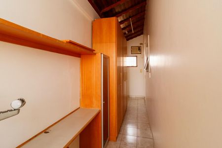 Casa à venda com 156m², 3 quartos e 4 vagas Casa à venda com 156m², 3 quartos e 4 vagasSuíte 2