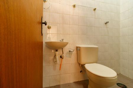 Casa à venda com 156m², 3 quartos e 4 vagas Casa à venda com 156m², 3 quartos e 4 vagasBanheiro de serviço