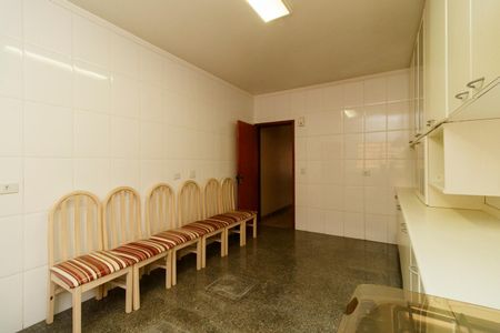 Casa à venda com 156m², 3 quartos e 4 vagas Casa à venda com 156m², 3 quartos e 4 vagasCozinha