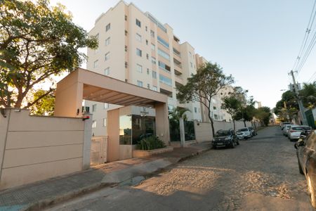 Apartamento à venda com 65m², 2 quartos e 1 vaga Apartamento à venda com 65m², 2 quartos e 1 vagaFachada