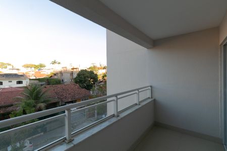 Apartamento à venda com 65m², 2 quartos e 1 vaga Apartamento à venda com 65m², 2 quartos e 1 vagaSacada