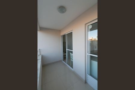 Apartamento à venda com 65m², 2 quartos e 1 vaga Apartamento à venda com 65m², 2 quartos e 1 vagaSacada