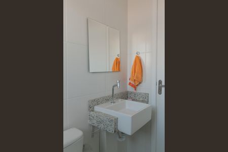 Apartamento à venda com 65m², 2 quartos e 1 vaga Apartamento à venda com 65m², 2 quartos e 1 vagaBanheiro Social